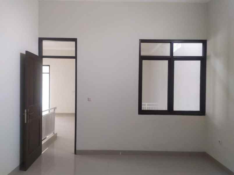 jual rumah duta square jelambar jak bar