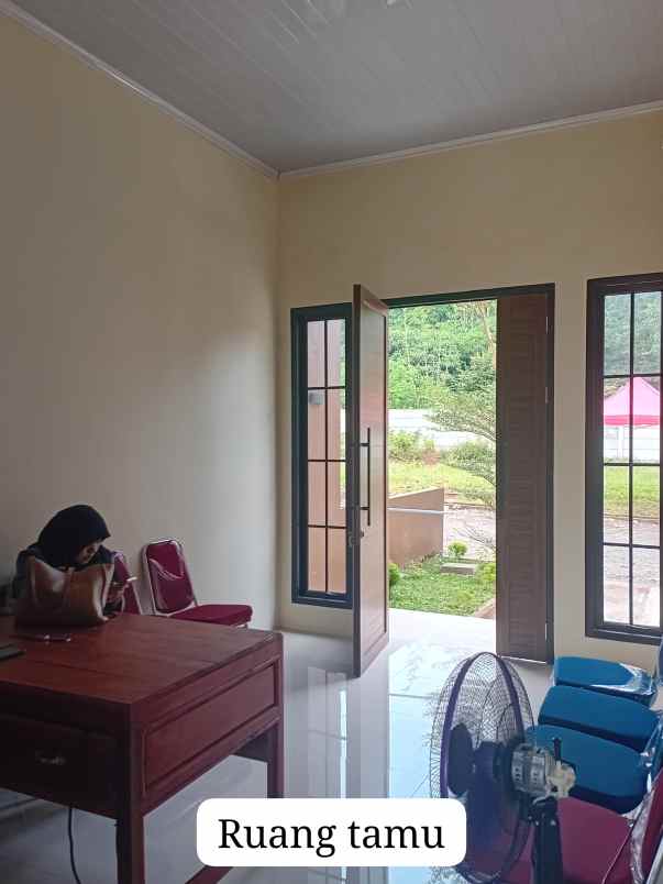 jual rumah hook 300 meter ke stasiun