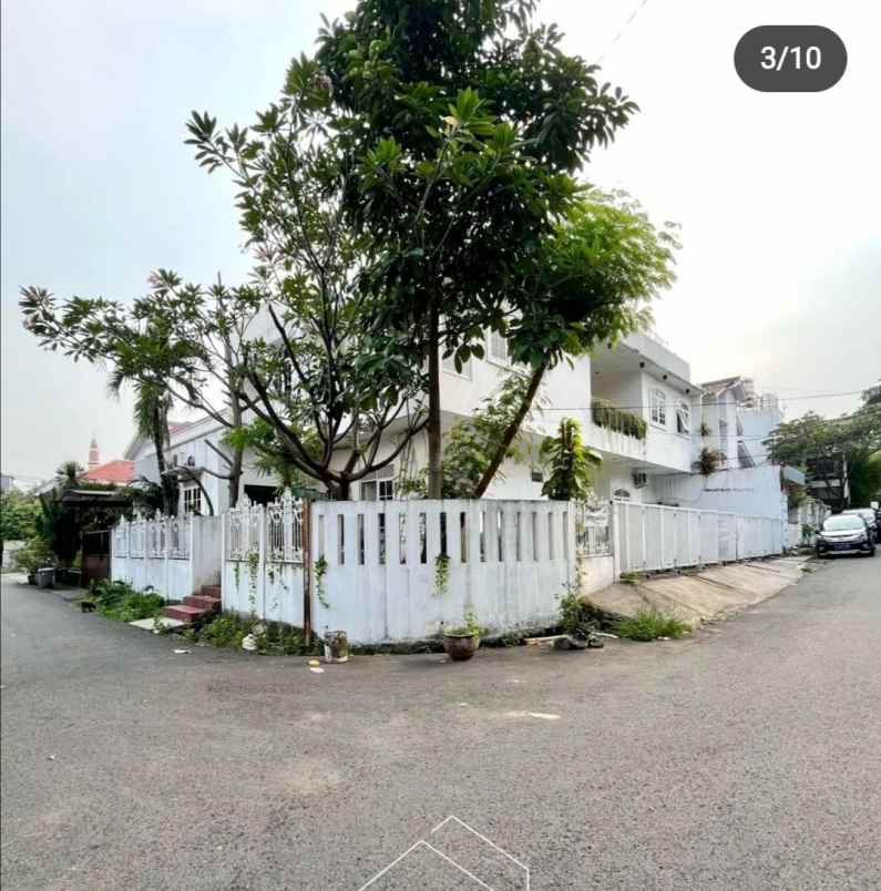 jual rumah kost 11 kamar di area tebet dalam hook