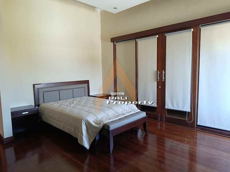 jual rumah mewah full furnished di renon