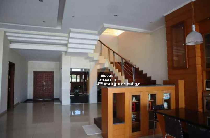 jual rumah mewah full furnished di renon