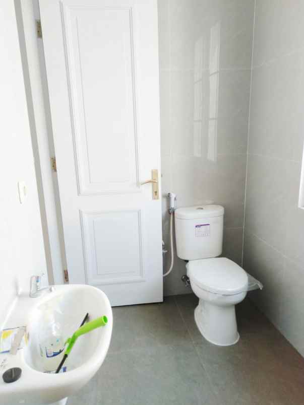 jual rumah siap huni kota wisata cibubur