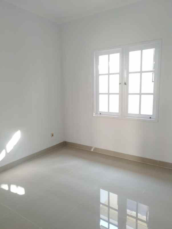 jual rumah siap huni kota wisata cibubur