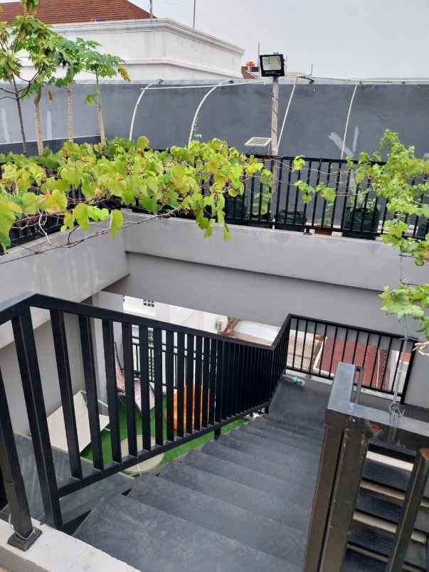 kost dijual di tb simatupang jakarta selatan