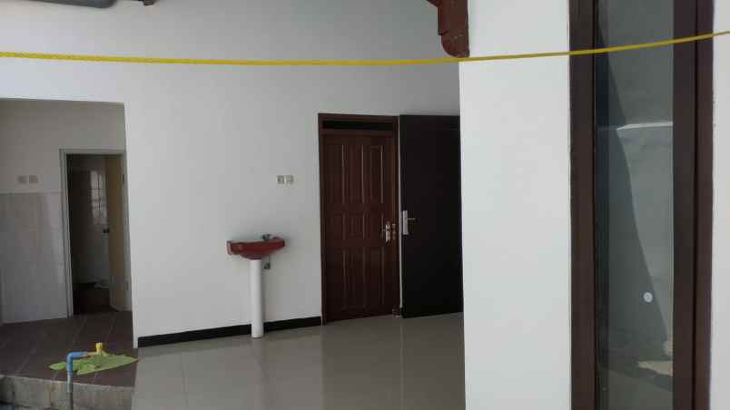 manyar jaya rumah sudah renov siap huni