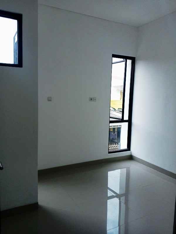 miliki rumah 2 lantai di depok harga terjangkau