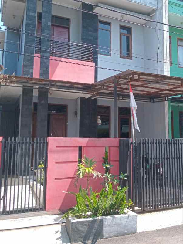 murah pisan rumah di istana kawaluyaan bandung