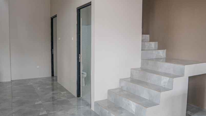 ruko 3 lantai siap pakai dekat bintaro bsd
