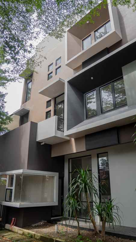 ruko 3 lantai siap pakai dekat bintaro bsd