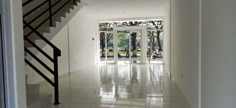 ruko view danau di duta harapan bekasi utara