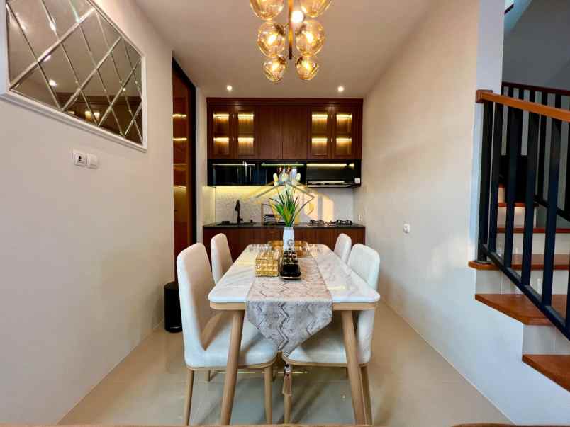 rumah 2 lantai full furnished di purwomartani kalasan