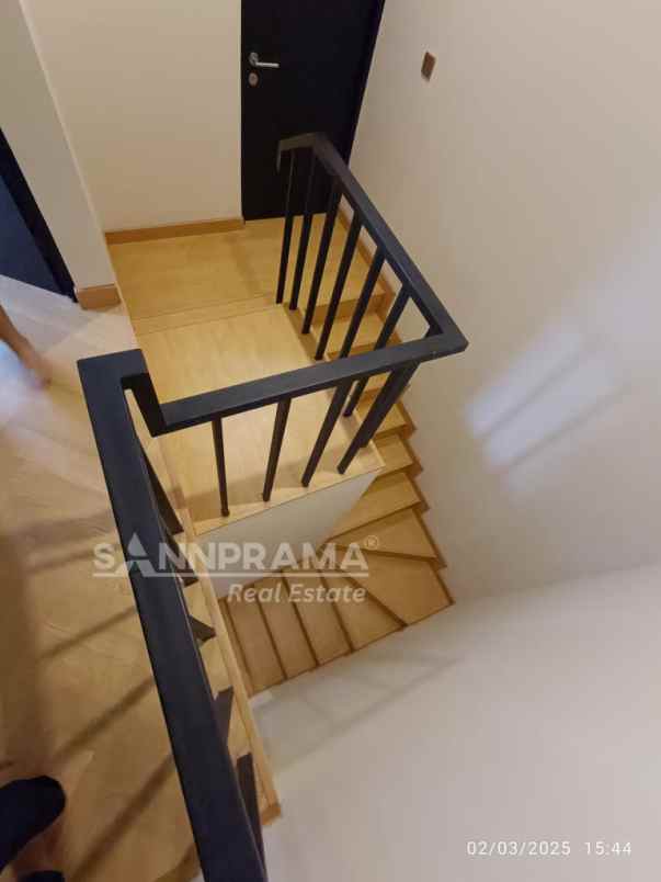 rumah 2 lantai fully furnished di shila sawangan depok