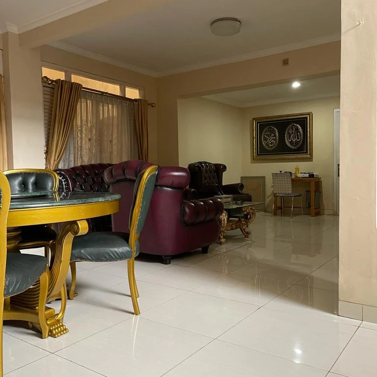 rumah 6 kamar tidur di kalisari cijantung jak tim