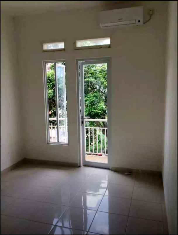 rumah asri sejuk kawasan vila cinere mas