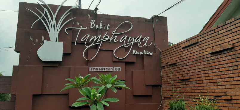 rumah asri tanah luas kawasan sejuk sawangan