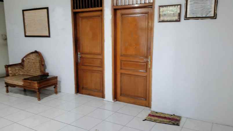 rumah bagus di tomang grogol petamburan jakarta