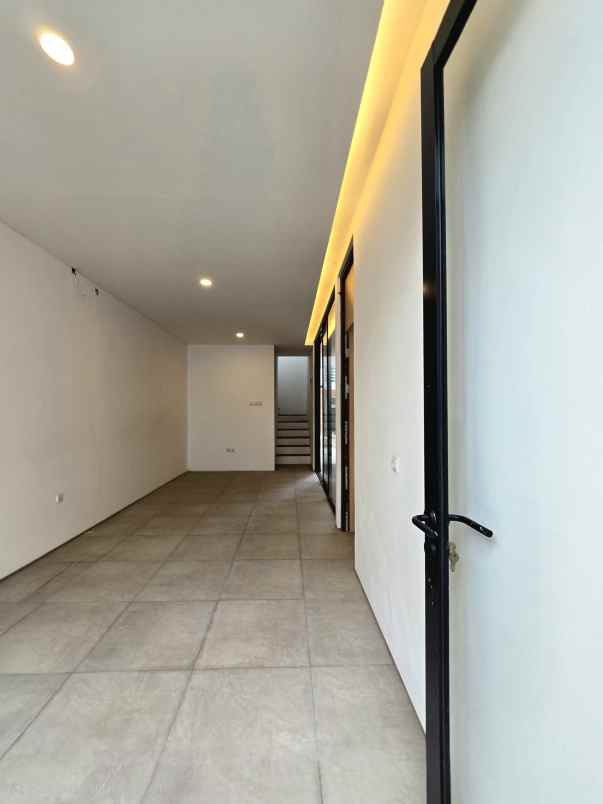 rumah baru dalam mini cluster di pondok kelapa jaktim