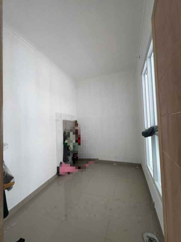 rumah baru minimalis siap huni akses tol jatiwaringin