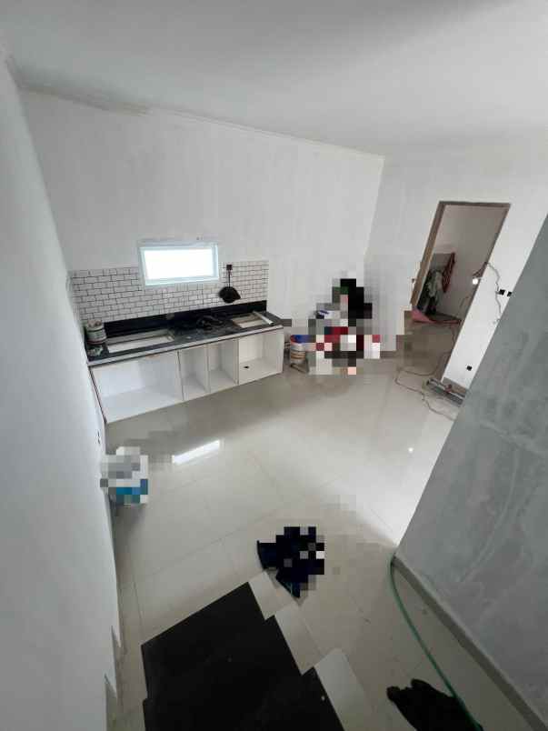 rumah baru minimalis siap huni akses tol jatiwaringin