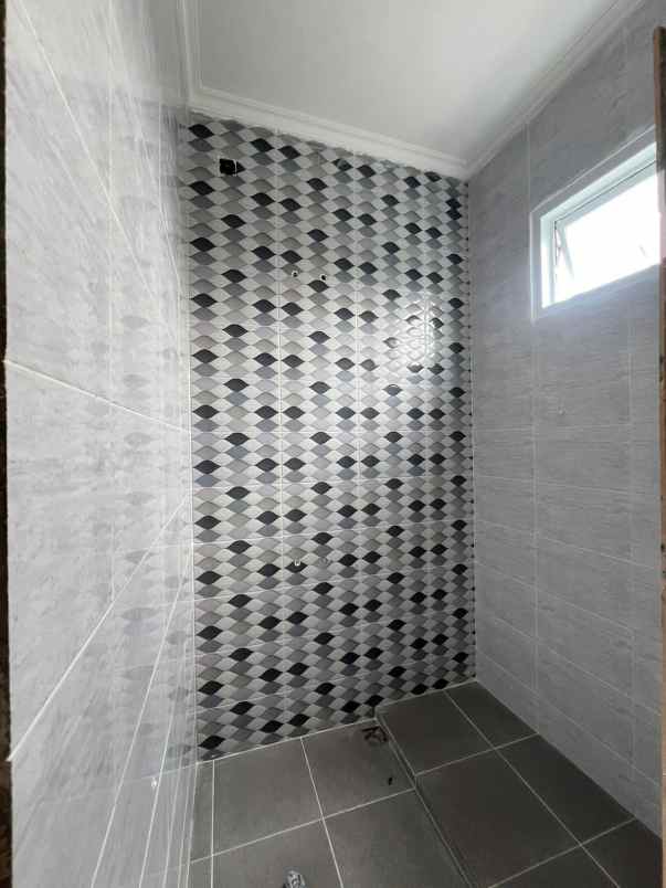 rumah baru minimalis siap huni akses tol jatiwaringin