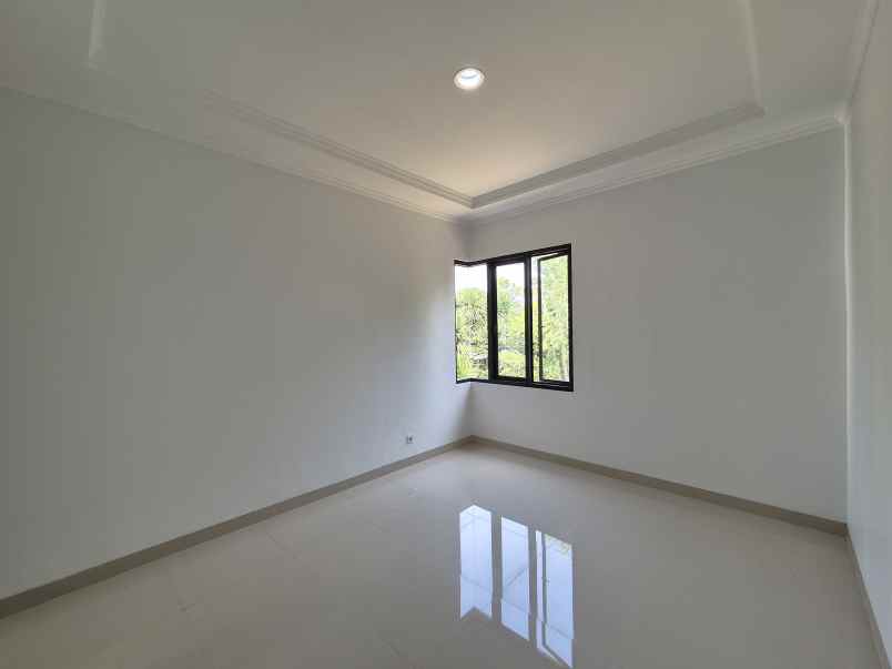 rumah baru modern minimalis dalam komplek siap huni