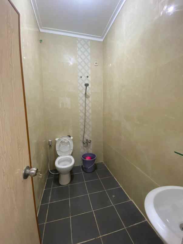 rumah baru siap huni di medang lestari gading serpong