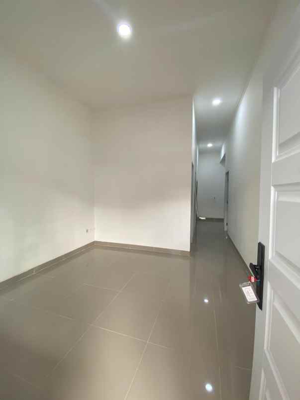 rumah baru siap huni di medang lestari gading serpong