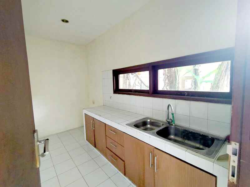 rumah belakang citos