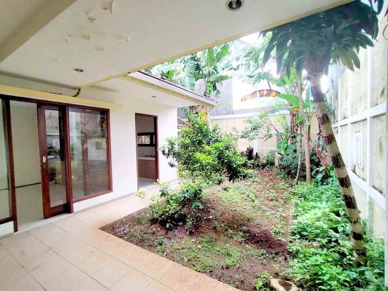 rumah belakang citos