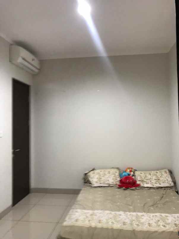 rumah burgundy residence the orchard