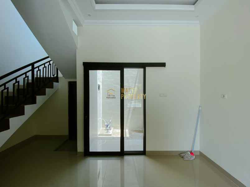 rumah cantik carport 2 mobil dekat puskesmas kalasan