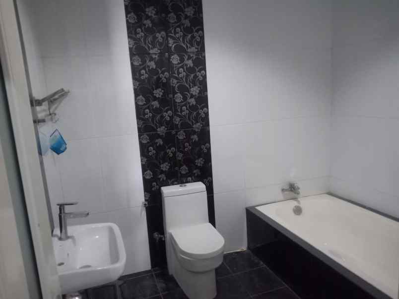 rumah cantik siap huni perumahan cipayung depok