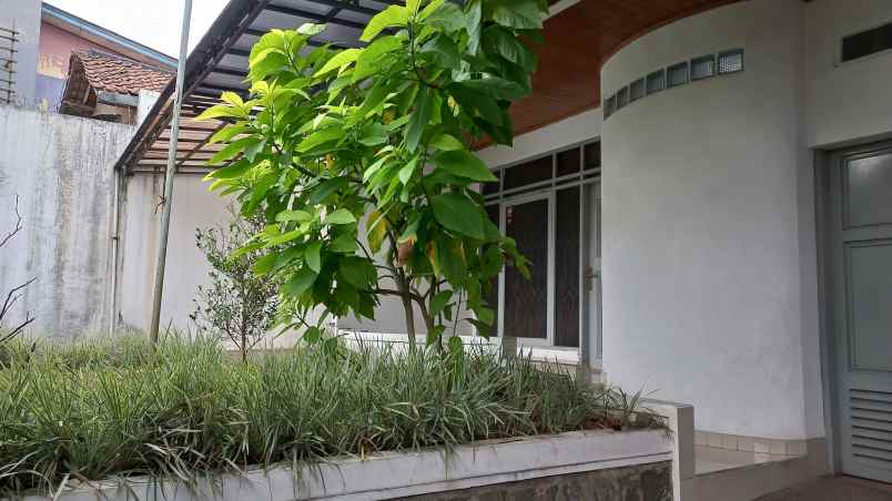 rumah cipedes sukasari