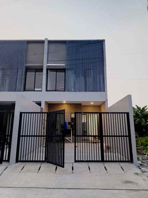 rumah dalam komplek kav dki meruya utara