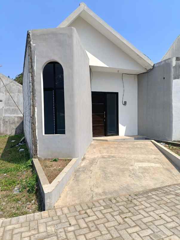 rumah dekat gor ken arok