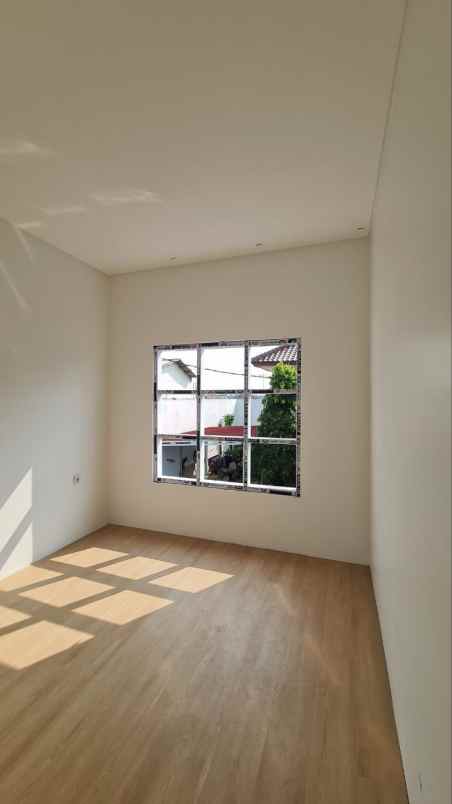 rumah dekat kantor lurah cibubur