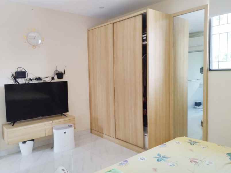 rumah dijual 4 lantai di mutiara gading city bekasi