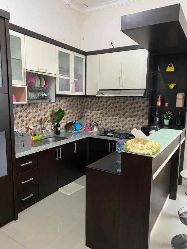 rumah full furnish lokasi villa bukit tidar