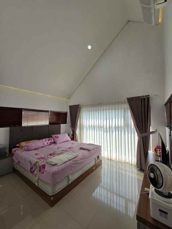 rumah fully furnished dalam twonhouse siap huni