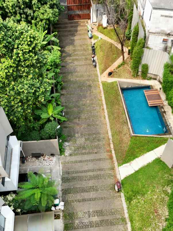 rumah fully furnished dalam twonhouse siap huni