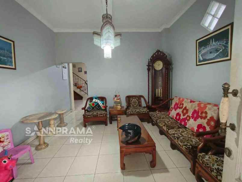 rumah hook 6 kamar di sukmajaya depok imllin