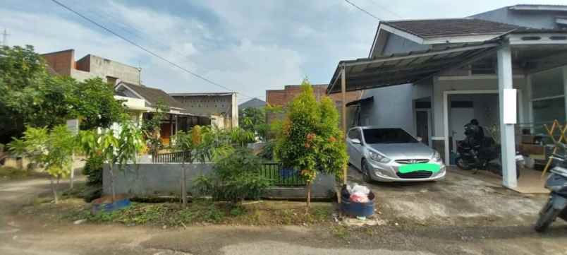 rumah hook cluster taman kemanggisan metland cibitung