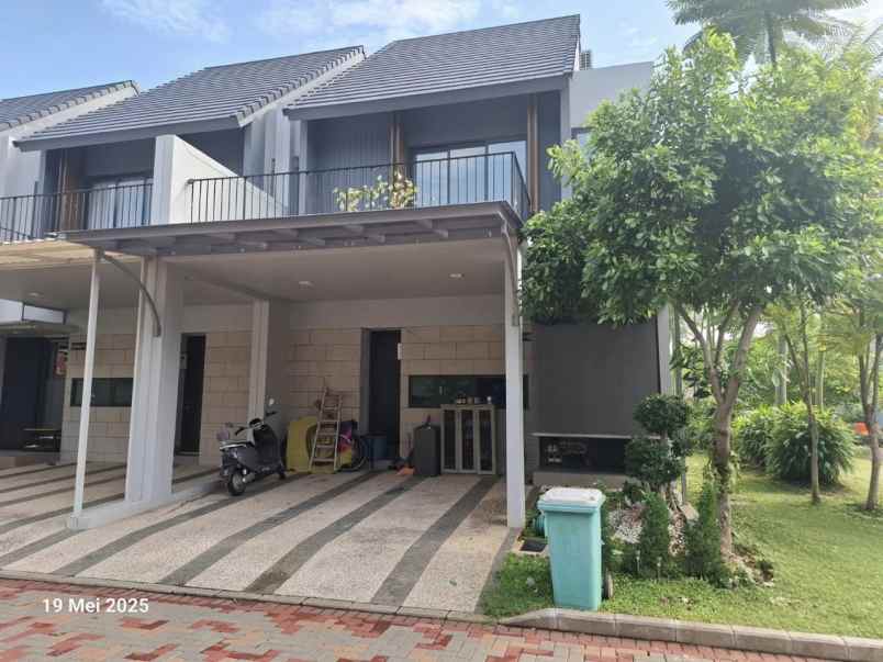 rumah hook siap huni di cluster kfc jakarta timur
