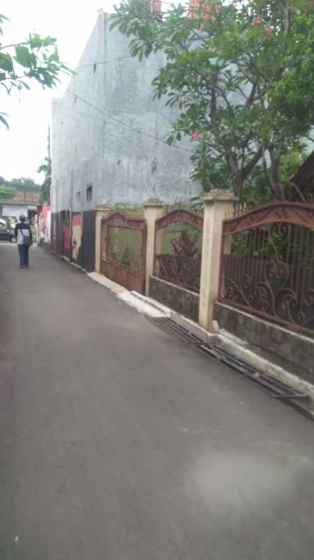 rumah jalan gaber lubang buaya