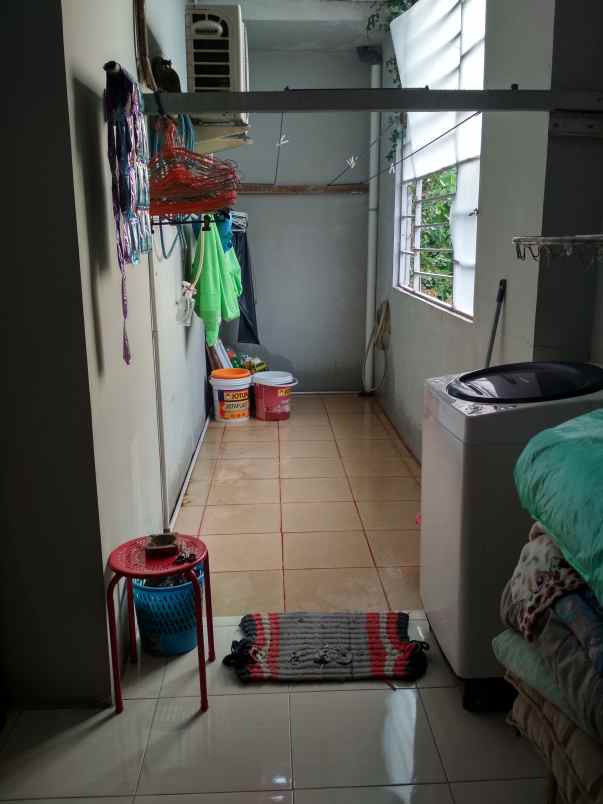 rumah jalan legoso raya