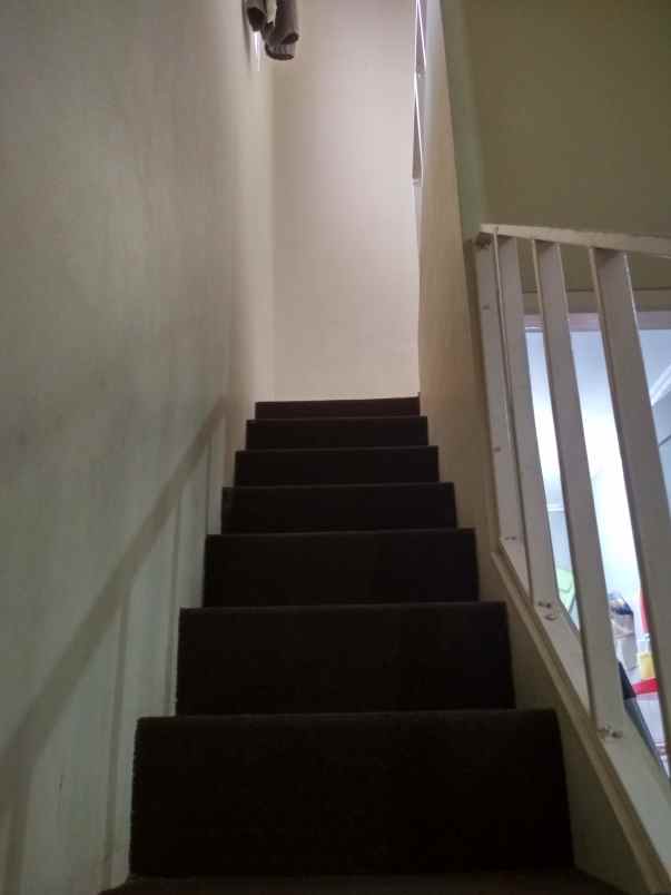 rumah jalan legoso raya