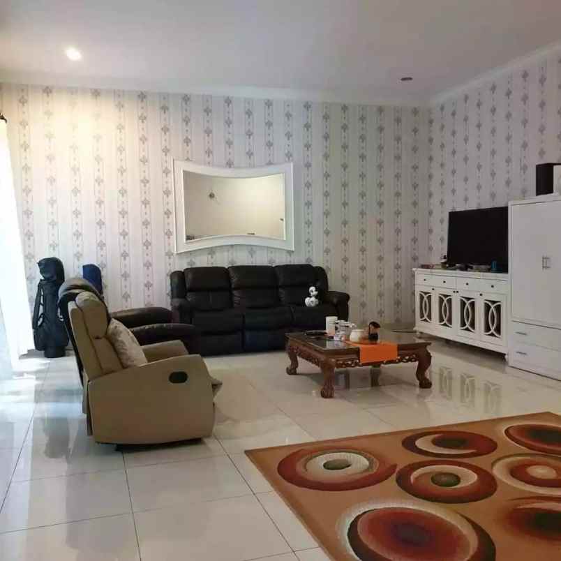 rumah jl cibubur raya jakarta timur