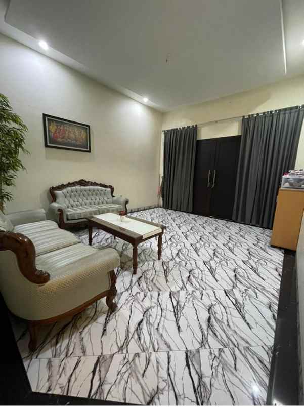 rumah jl kelapa nias