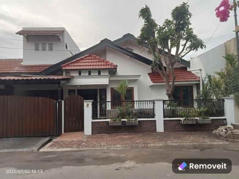 rumah kedung baruk siap huni row jalan 2 mobil