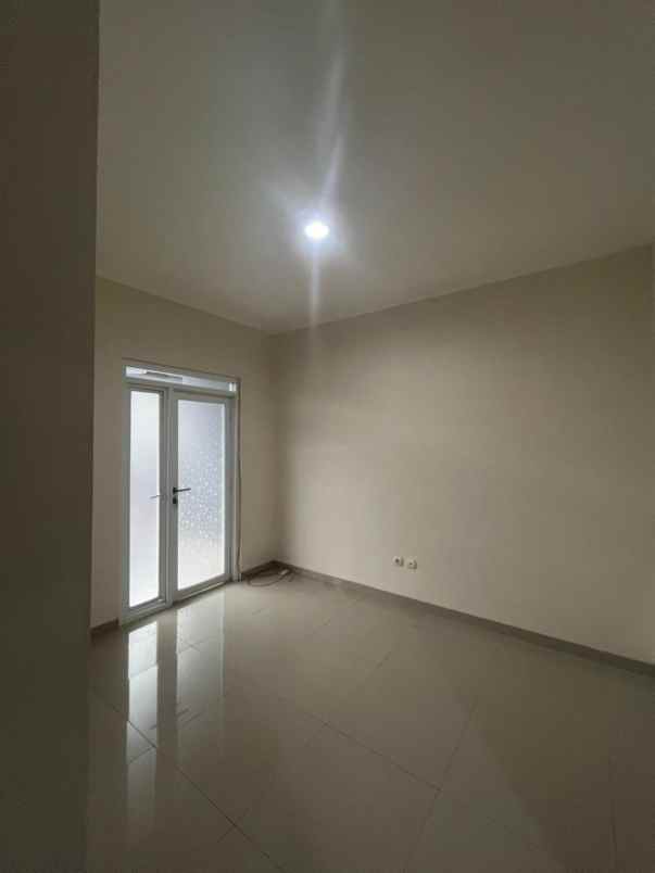 rumah komplek citeureup 8 menit pemkot cimahi